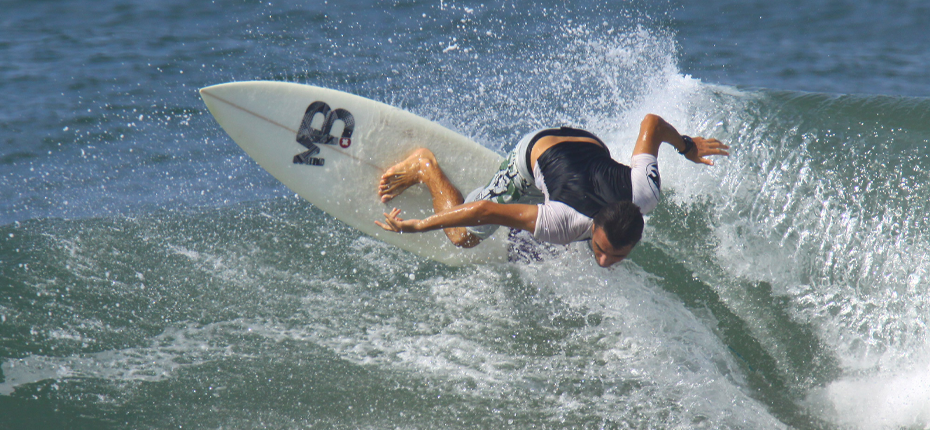 MB Surfboard Manual Wellenreiten